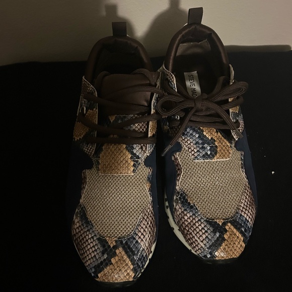 Steve Madden Multicolor Snake Pattern Sneakers - Picture 1 of 2